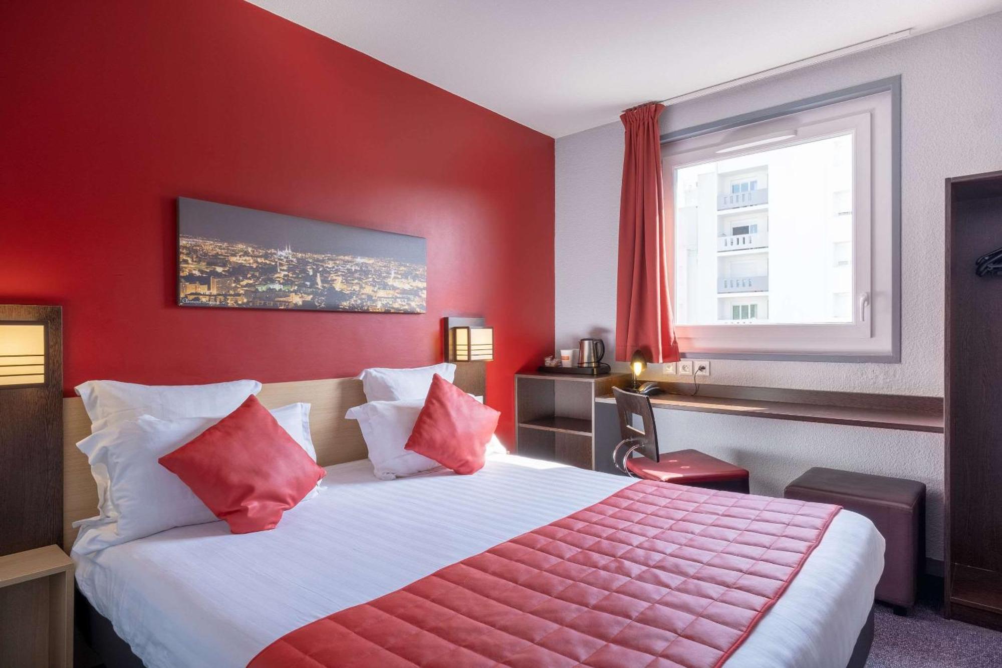 Comfort Hotel Clermont Saint Jacques Εξωτερικό φωτογραφία