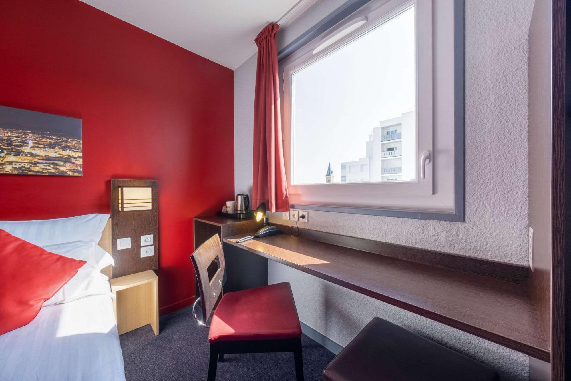 Comfort Hotel Clermont Saint Jacques Εξωτερικό φωτογραφία