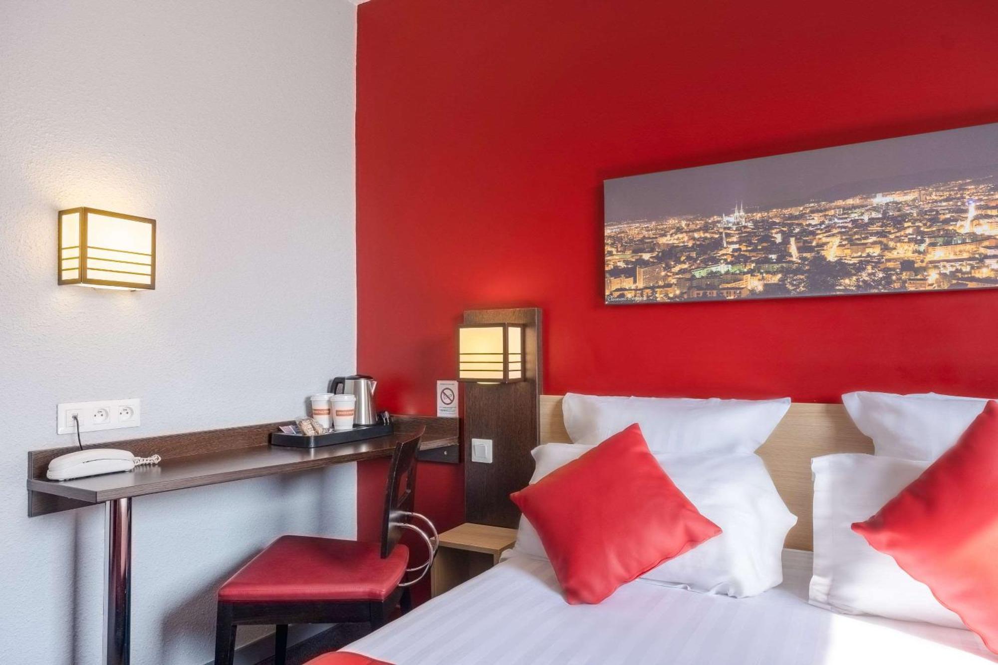 Comfort Hotel Clermont Saint Jacques Εξωτερικό φωτογραφία